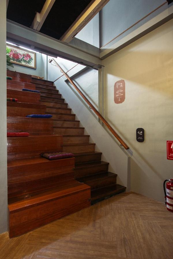 Tongsiam Hostel Csiangraj Kültér fotó